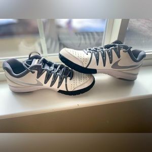 Nike Vapor Court Sneakers